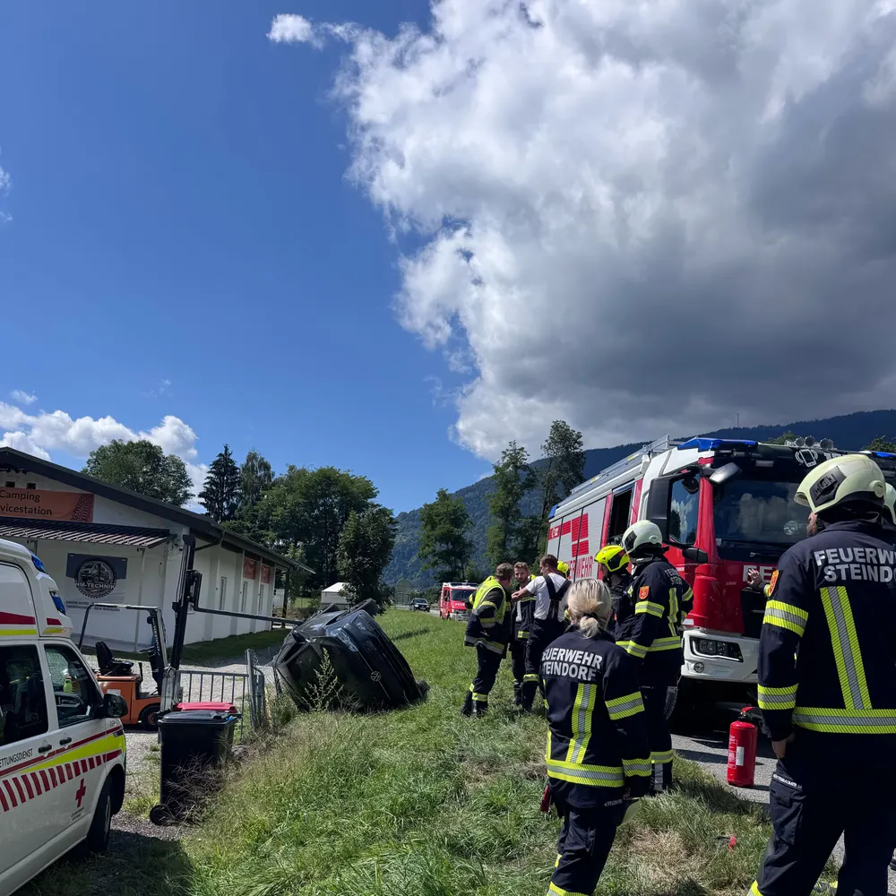 🚨 Einsatz Nr. 20 🚨
•
•
•
Sirenenalarm für FF Steindorf
T VU 3
Ein Verkehrsunfall mit einer eingeklemmten…